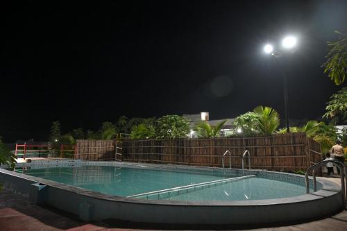 Apna Farmhouse Private Villa with Pool & Play area Near Fort 15 min to Ellora Caves — 4-Star Luxury Hotel in Daulatabad, India