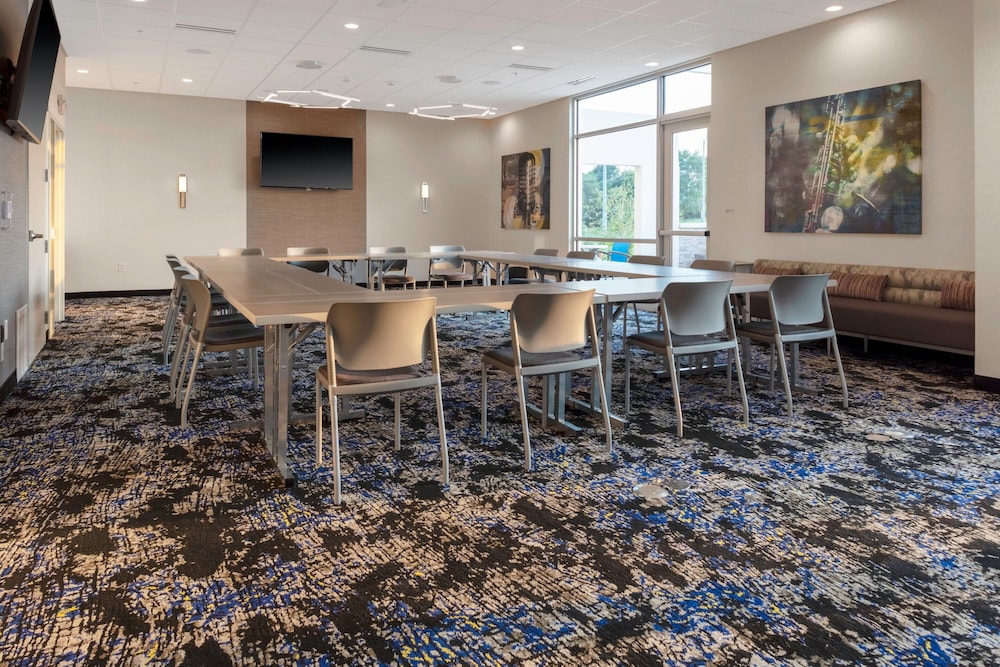 SpringHill Suites Kansas City Airport - photo 26