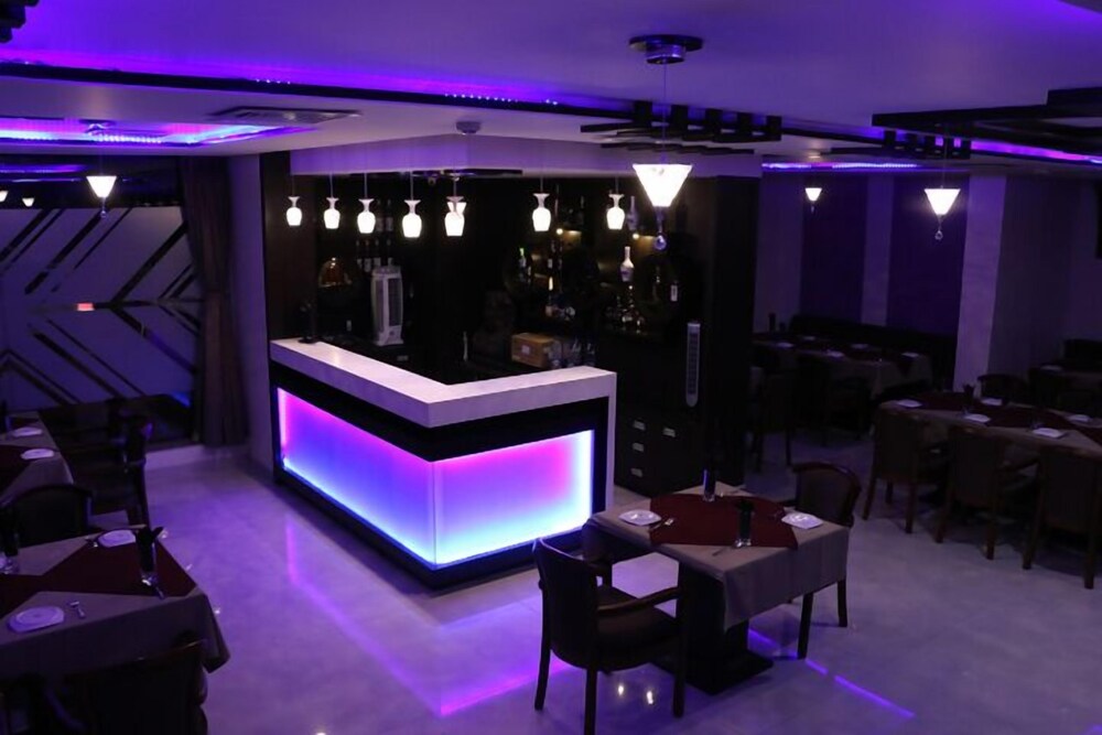 Hotel Reevanta in Daman, India