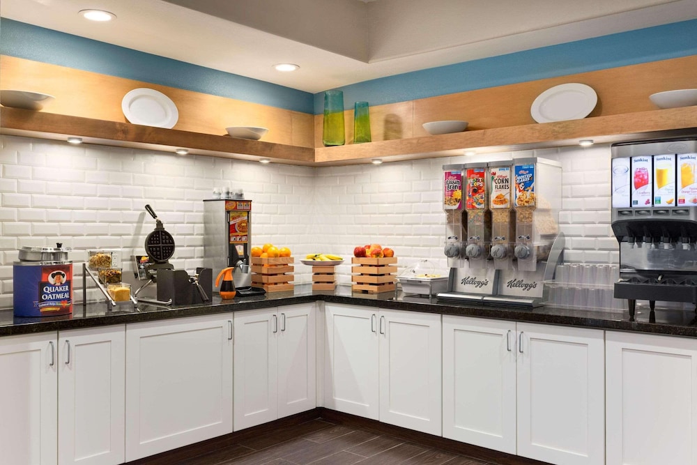 Country Inn & Suites by Radisson Flagstaff AZ - photo 18