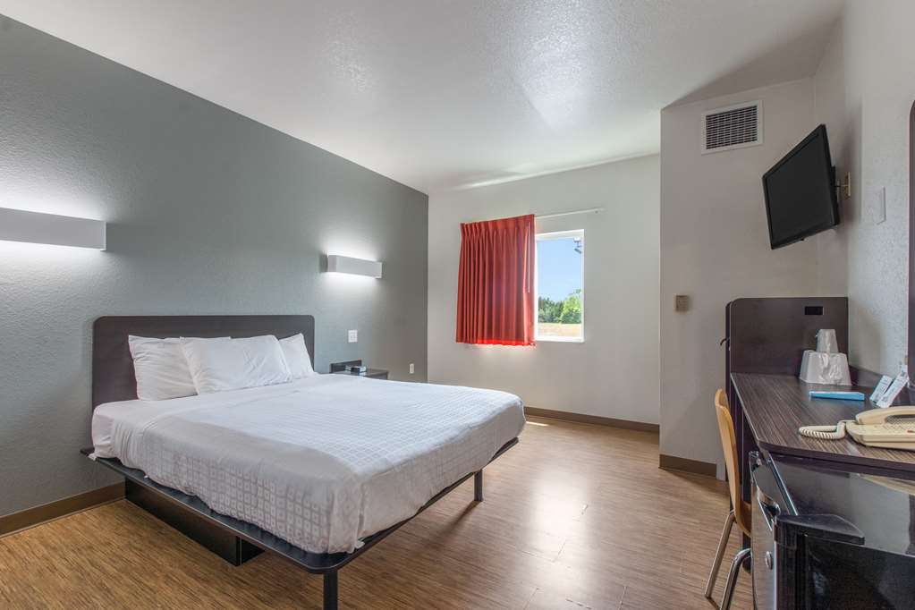 Americas Best Value Inn Knoxville East - photo 11