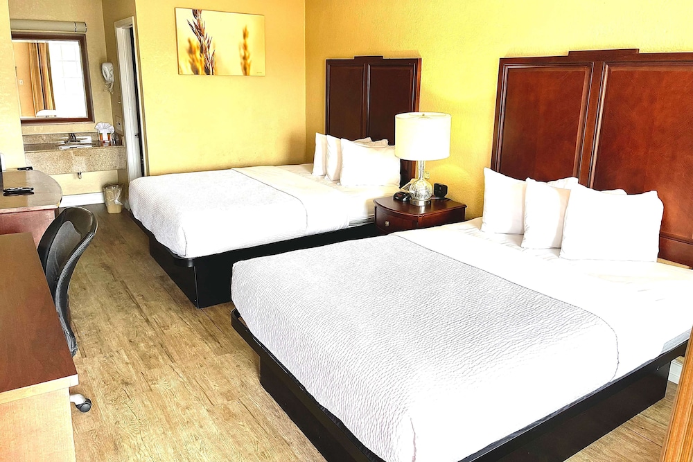 Days Inn by Wyndham Fort Walton Beach - photo 16