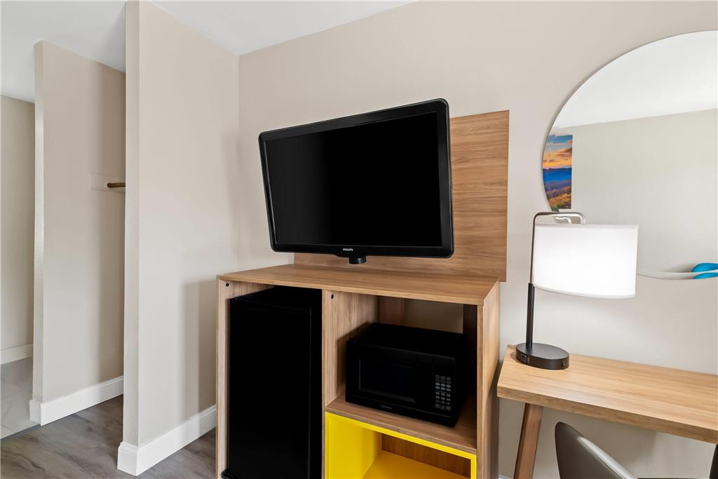 Days Inn by Wyndham Petersburg South Fort Lee - photo 26