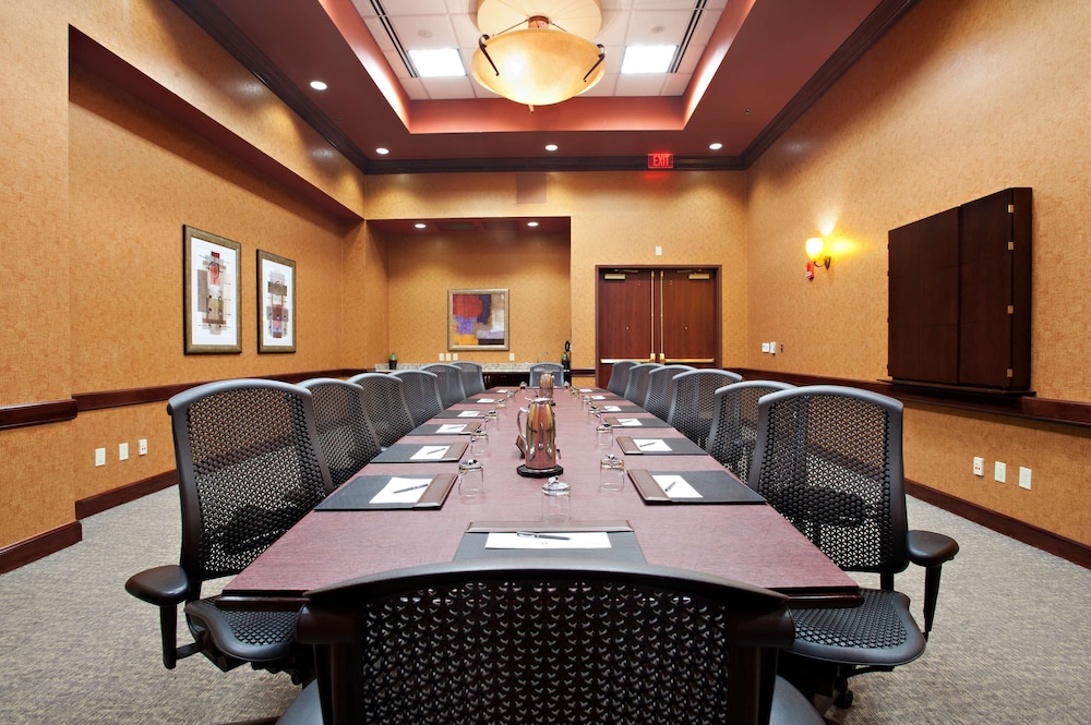 Embassy Suites by Hilton Charlotte Concord Golf Resort & Spa - photo 90