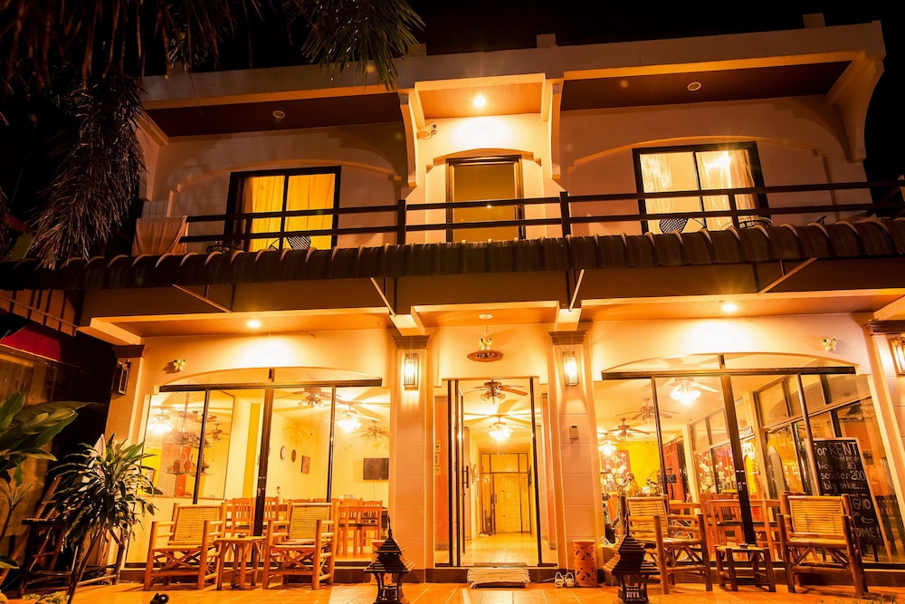 Klong Muang Sunset Hotel pet-friendly hotel Krabi