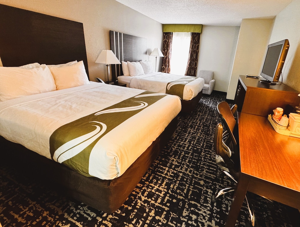 Quality Inn Cleveland North - photo 21