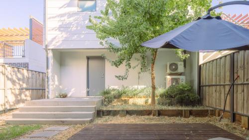 Rousehill cozy 4Br house close to Train&Shopping&Parks — 4-Star Luxury Hotel in Riverstone, Australia