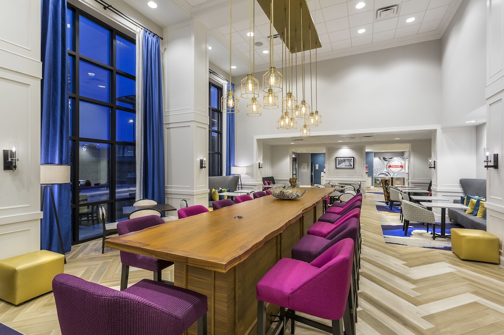 Hampton Inn & Suites Newport Cincinnati - photo 34