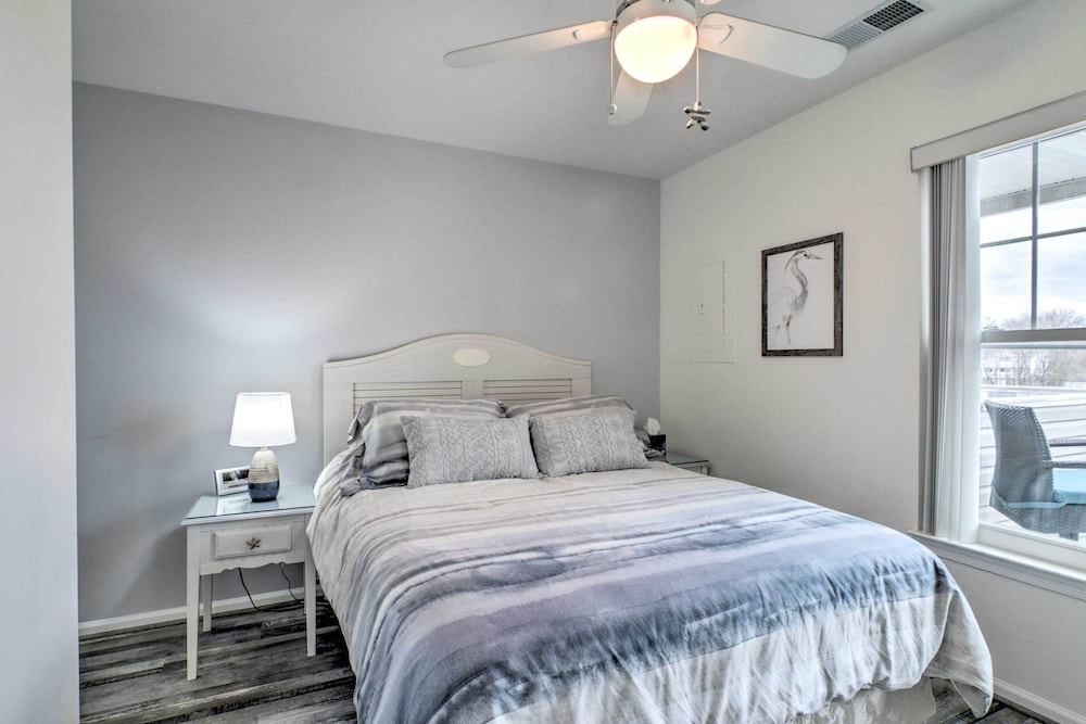Ocean View Resort Condo w Pool Access & Bay Views - photo 11