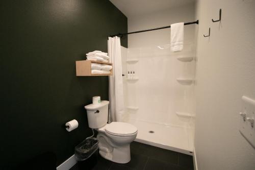 LOGE Leavenworth Downtown - photo 10