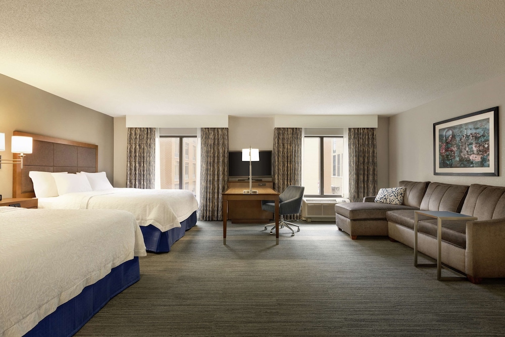 Hampton Inn & Suites Nashville Downtown - photo 32