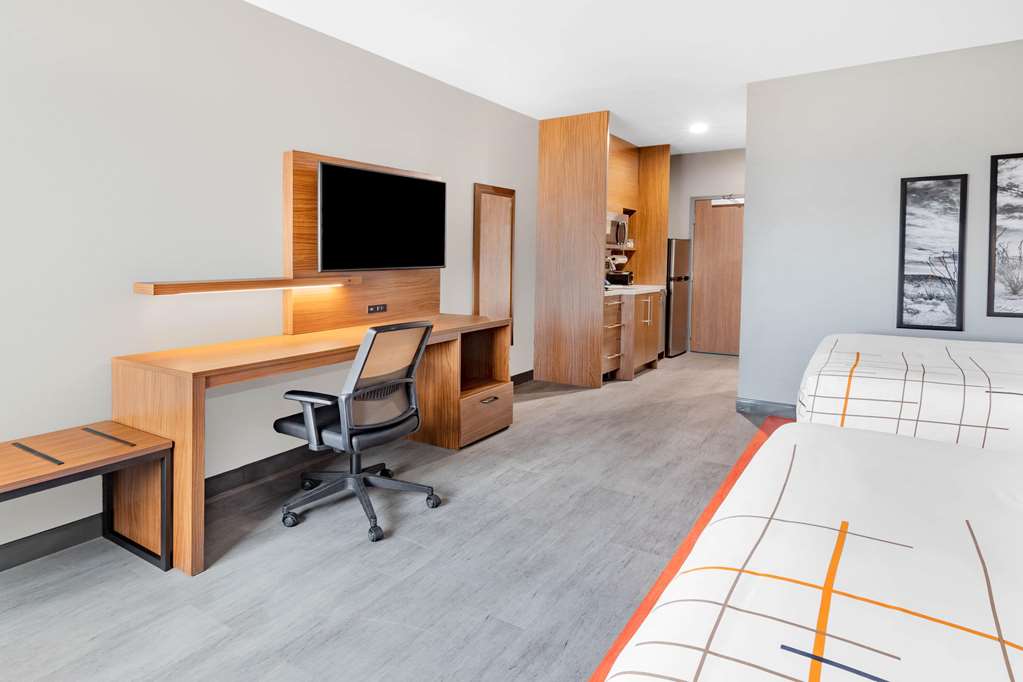 La Quinta Inn & Suites by Wyndham Fort Stockton Northeast - photo 28