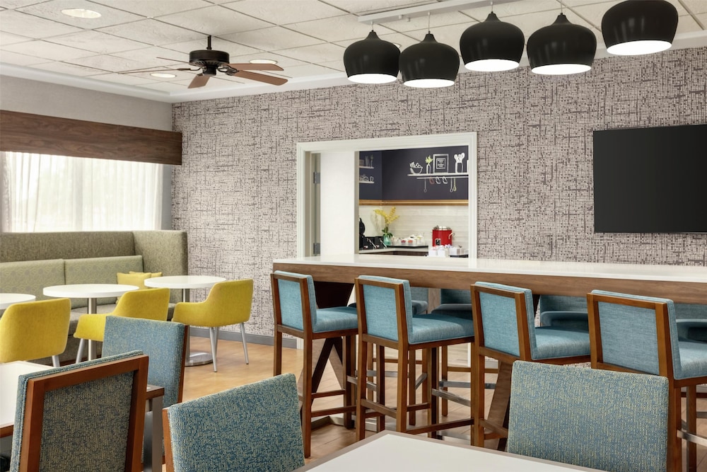 Hampton Inn Derby Wichita Southeast - photo 34