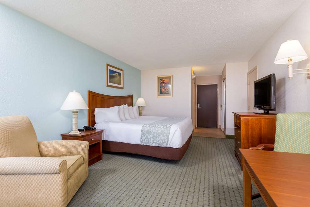 Ramada Plaza by Wyndham Nags Head Oceanfront - photo 13