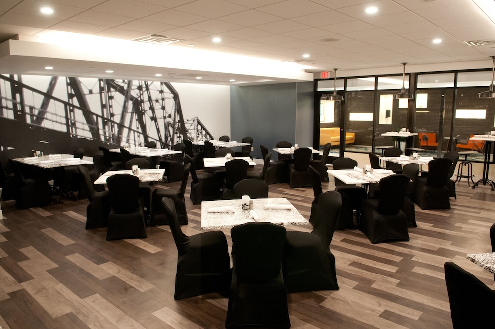 Crowne Plaza Suites Pittsburgh South by IHG - photo 40