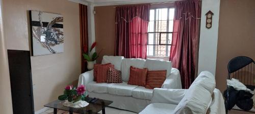Hilltop Inn — San Isidro — photo 2