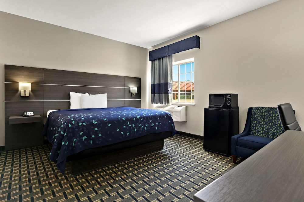 SureStay Plus Hotel by Best Western Tulsa East - photo 4