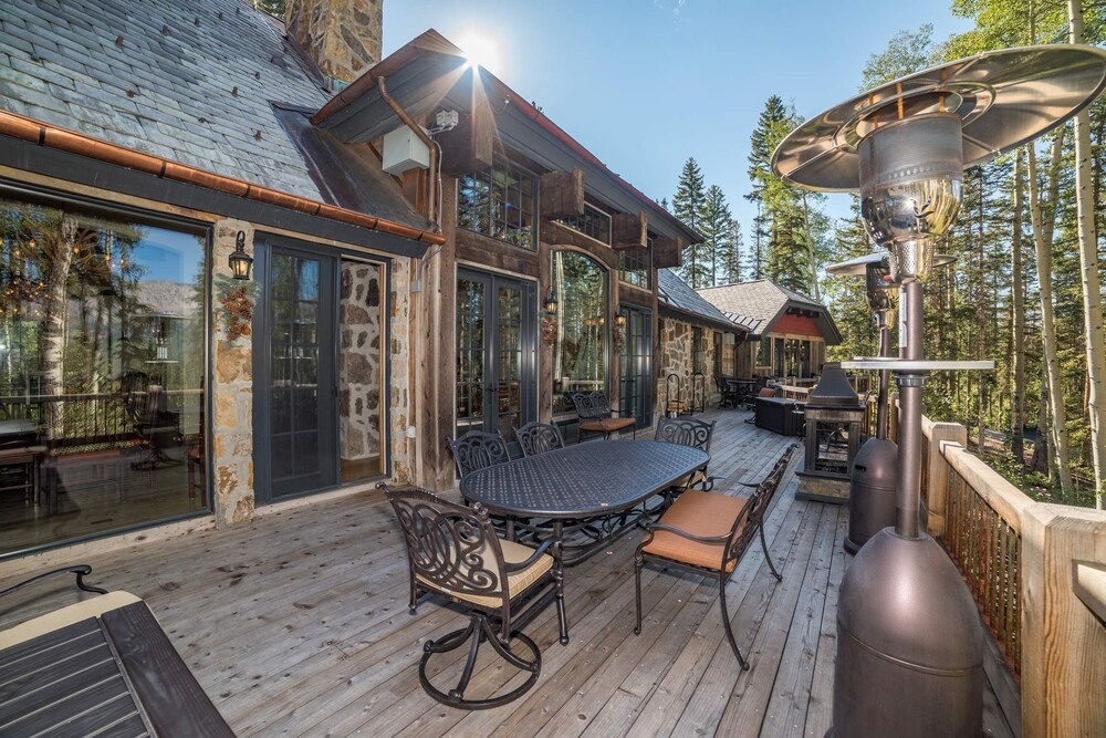 Aux Pied Des Pistes By Telluride Resort Lodging — Telluride