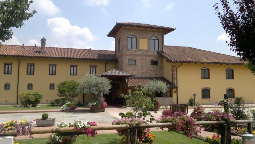 Tenuta Canta - carbon neutral hotel in Volvera
