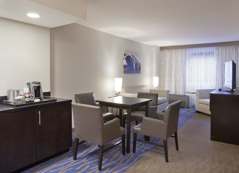 Holiday Inn Washington Capitol Natl Mall by IHG - photo 12