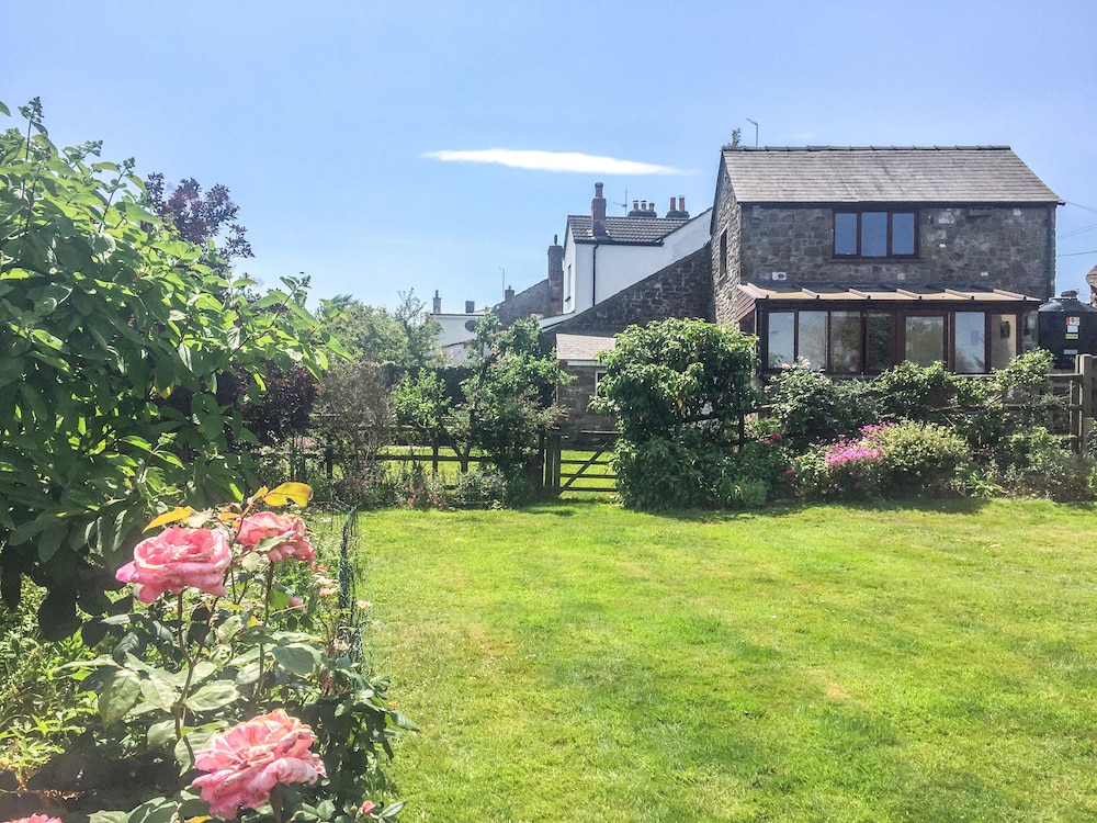 The Granary - carbon neutral hotel in Lydney