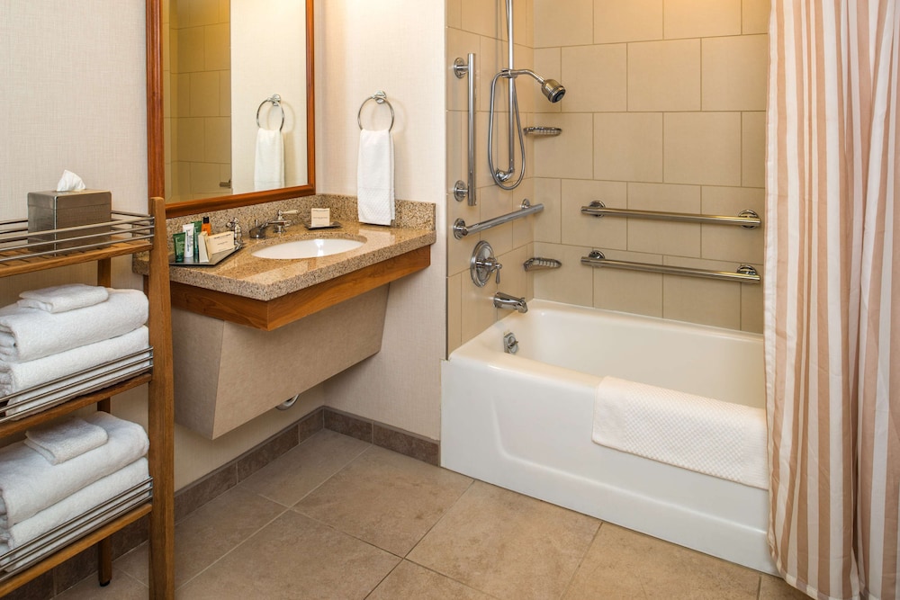 Hilton Seattle Airport & Conference Center - photo 24
