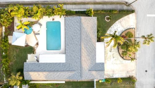 Skipper's Landing 4 Bedroom with Heated Pool — 4-Star Luxury Hotel in Cocoa Beach, United States