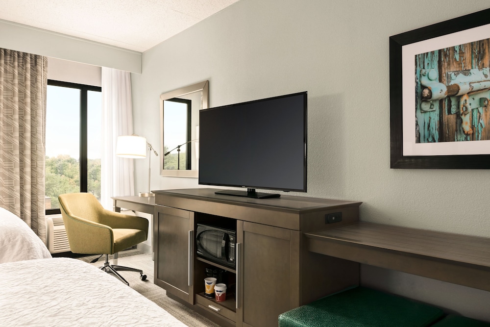 Hampton Inn Reading Wyomissing - photo 11