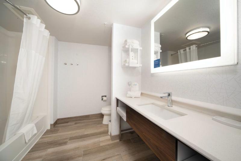 Hampton Inn Bryant - photo 19