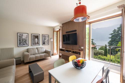 Casa Giallo village home by Italian Apartaments — 4-Star Luxury Hotel in Lenno, Italy