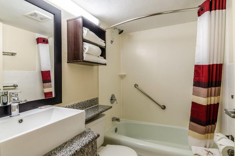 Red Roof Inn Wichita East - photo 67