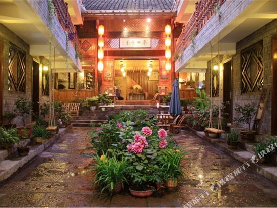 Floating Ferry Inn in Fenghuang, People's Republic of China