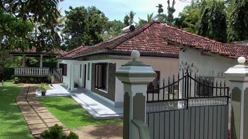 Sandasaranay - last minute hotel in Hikkaduwa