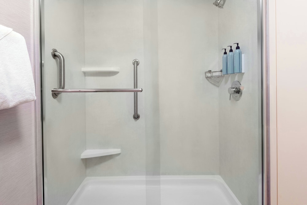 Courtyard By Marriott Danbury - photo 18