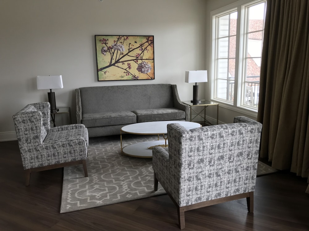The Inn at Meadowbrook - photo 27
