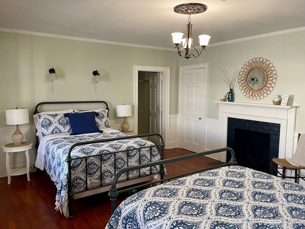 Valcour Inn & Boathouse - photo 10