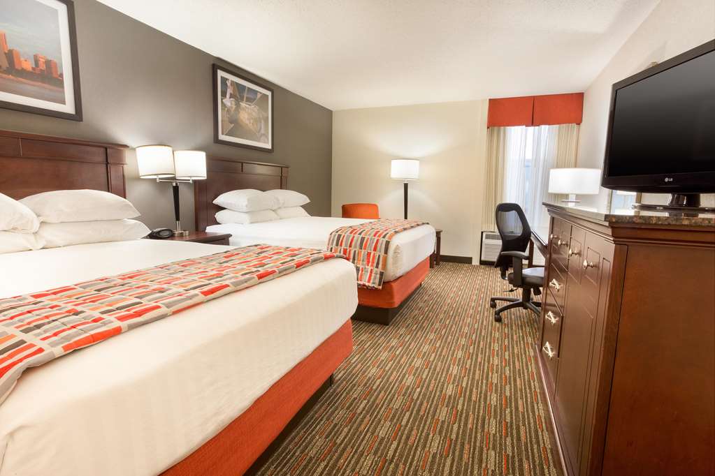 Drury Inn & Suites St. Louis Airport - photo 17
