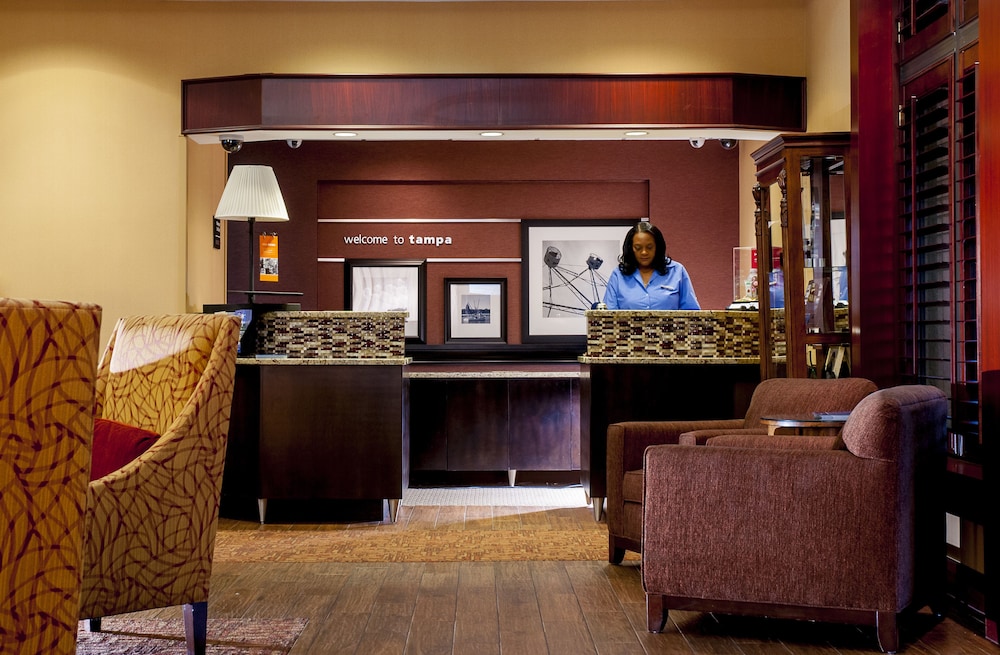 Hampton Inn & Suites Tampa North - photo 4