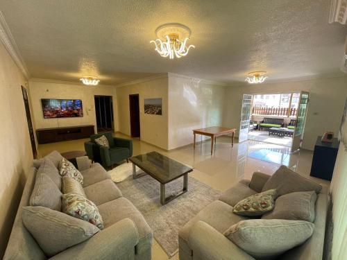 Luxury Family Apartment With Balcony — 4-Star Luxury Hotel in Amman, Jordan