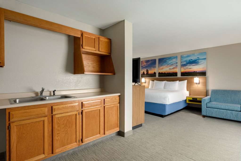 Days Inn by Wyndham Hillsboro - photo 22