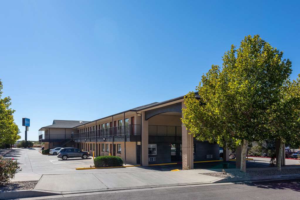 Travelodge by Wyndham Albuquerque East - photo 4