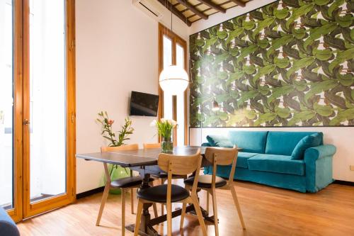 TrastevereHome Central Monserrato House with Balcony — 4-Star Luxury Hotel in Rome, Italy