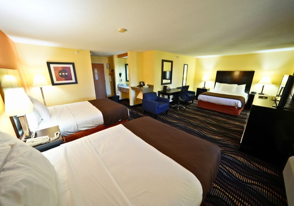 Rock Island Inn & Suites Streator IL - photo 26