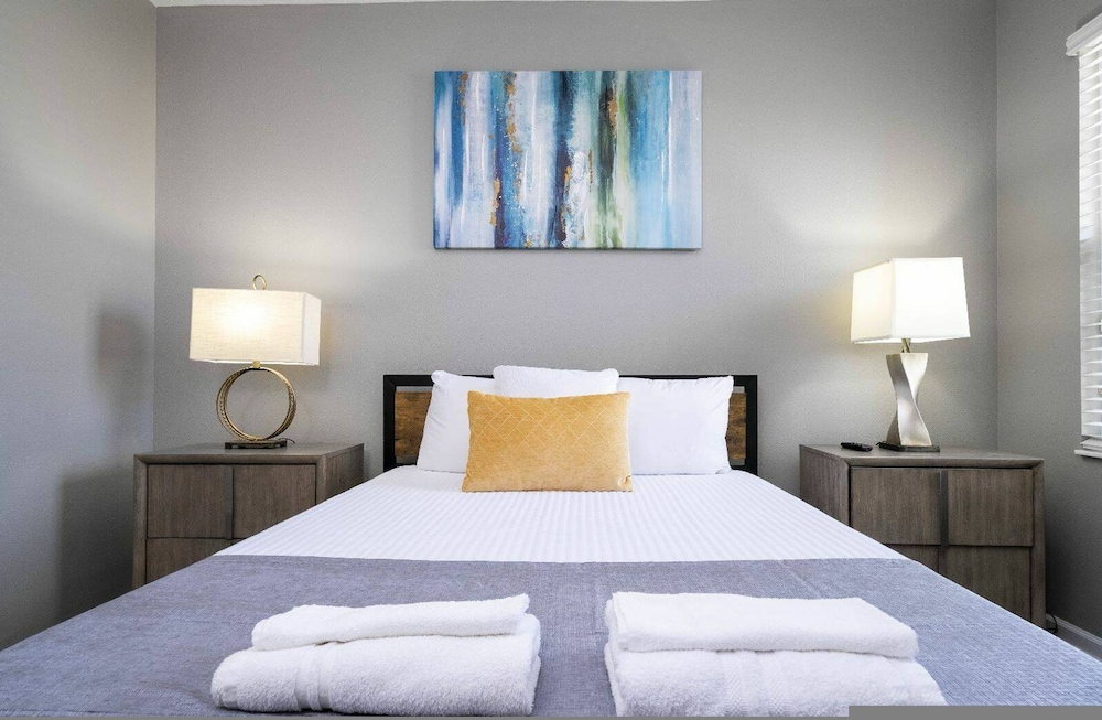 Solterra 12bd 11 5bat Sleeps24 Disney Pool Spa - photo 69