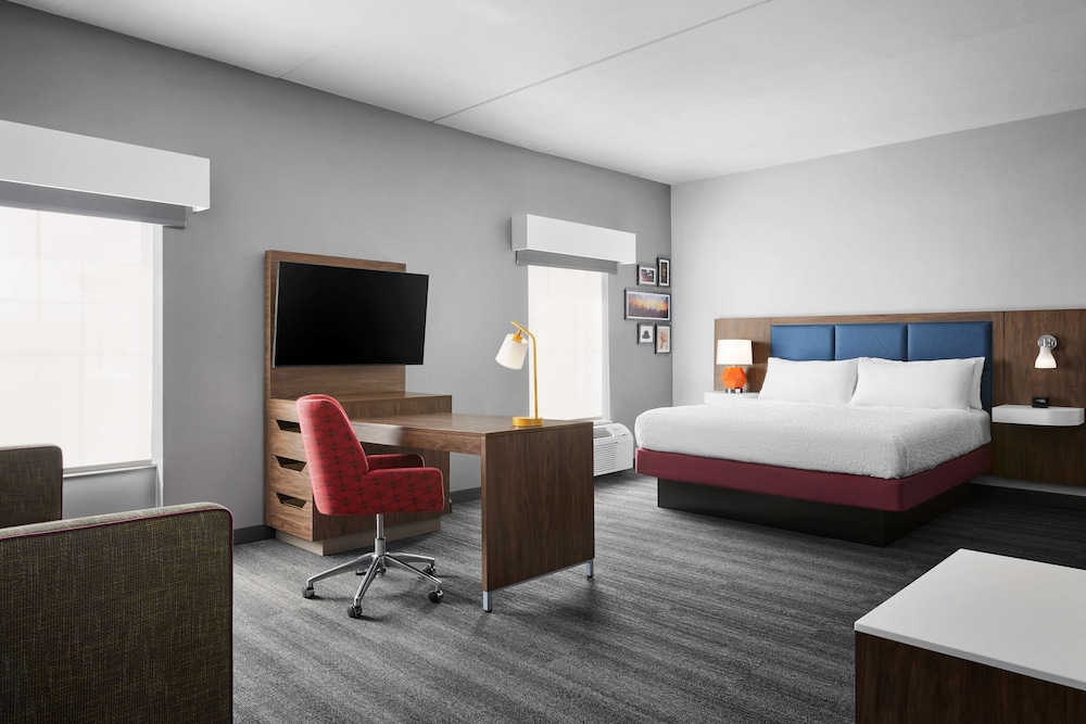 Hampton Inn & Suites Charlotte Steele Creek - photo 2