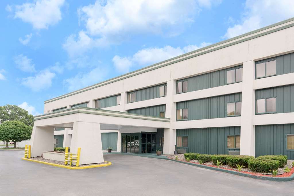 Baymont by Wyndham La Crosse Onalaska - featured photo