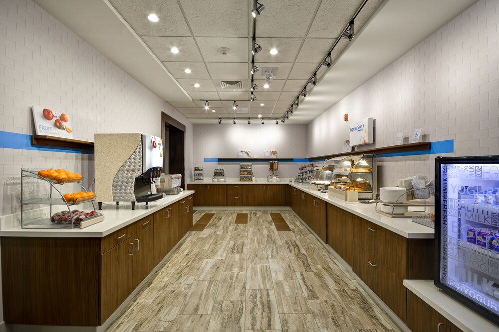Holiday Inn Express Evansville by IHG - photo 19
