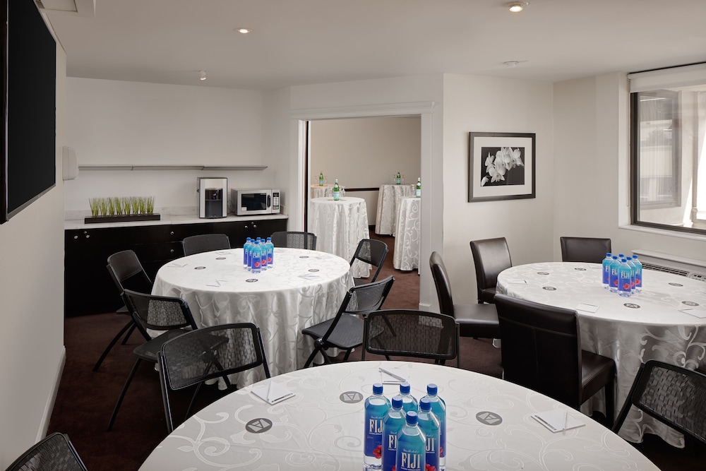 The Andrew Hotel - photo 29