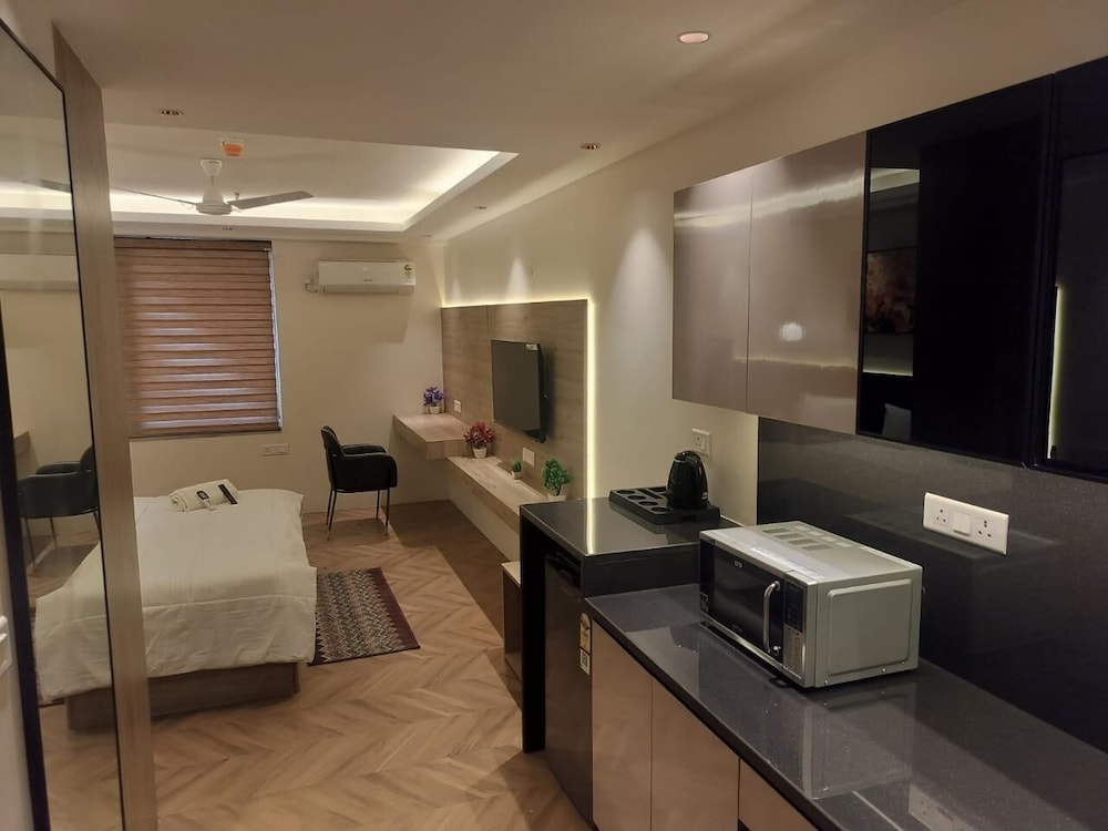 Hotel Del Luna in Greater Noida, India