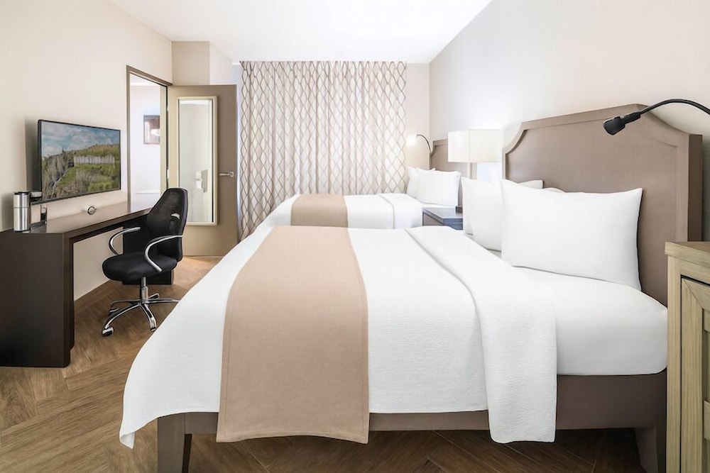 Hollywood Hotel - photo 13
